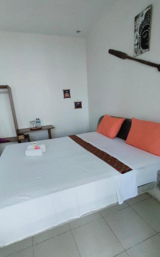 Pineapple Guest House Gili Air Exterior foto