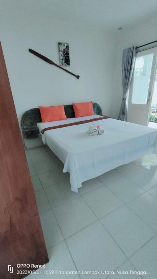 Pineapple Guest House Gili Air Exterior foto
