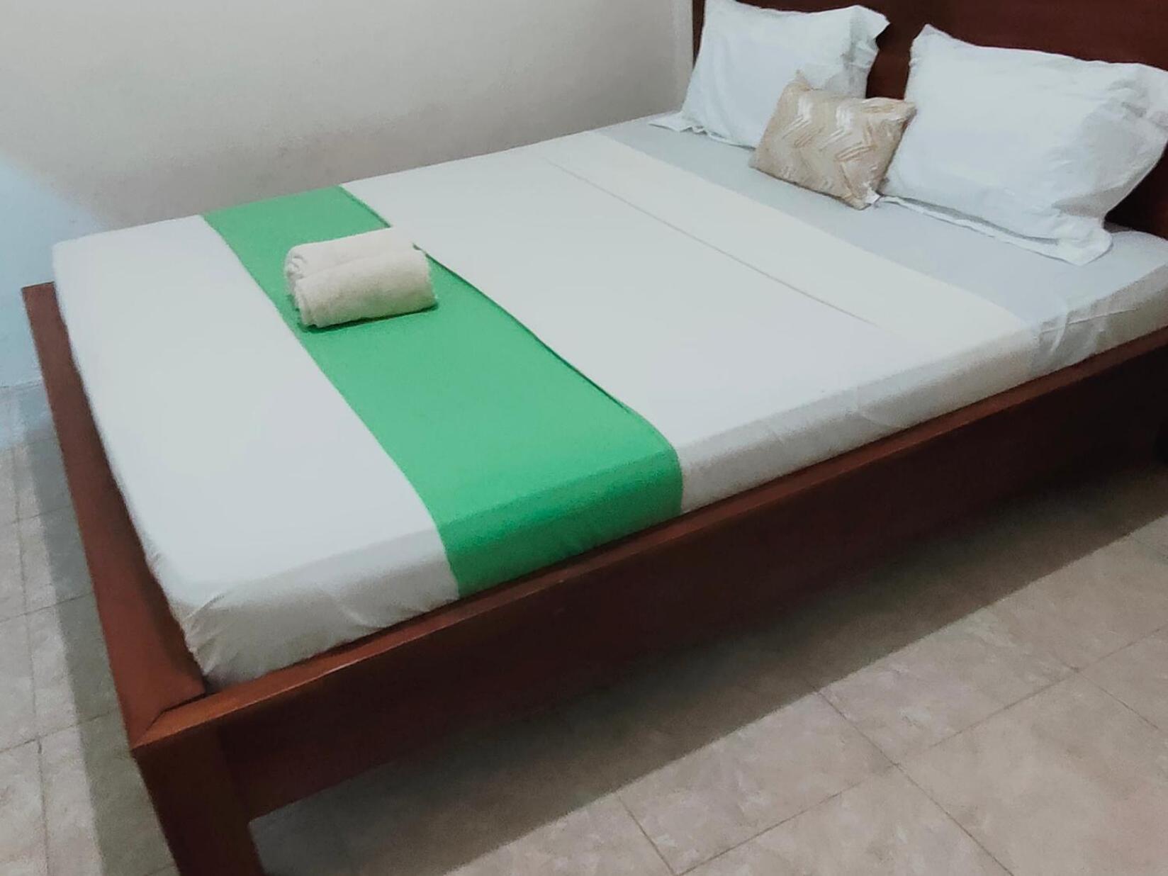Pineapple Guest House Gili Air Habitación foto